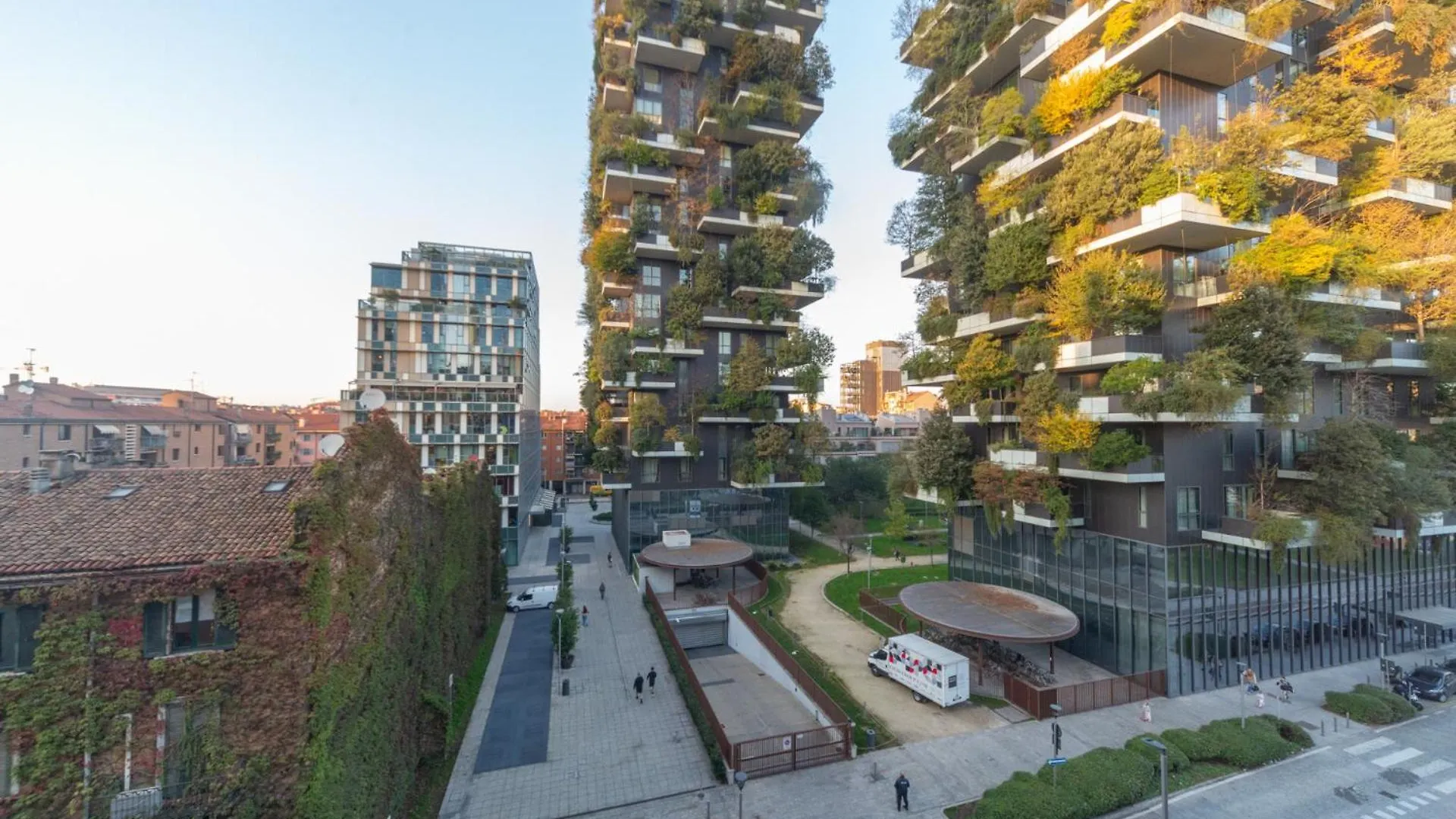 Apartment Modern Oasis Opposite Bosco Verticale Milan