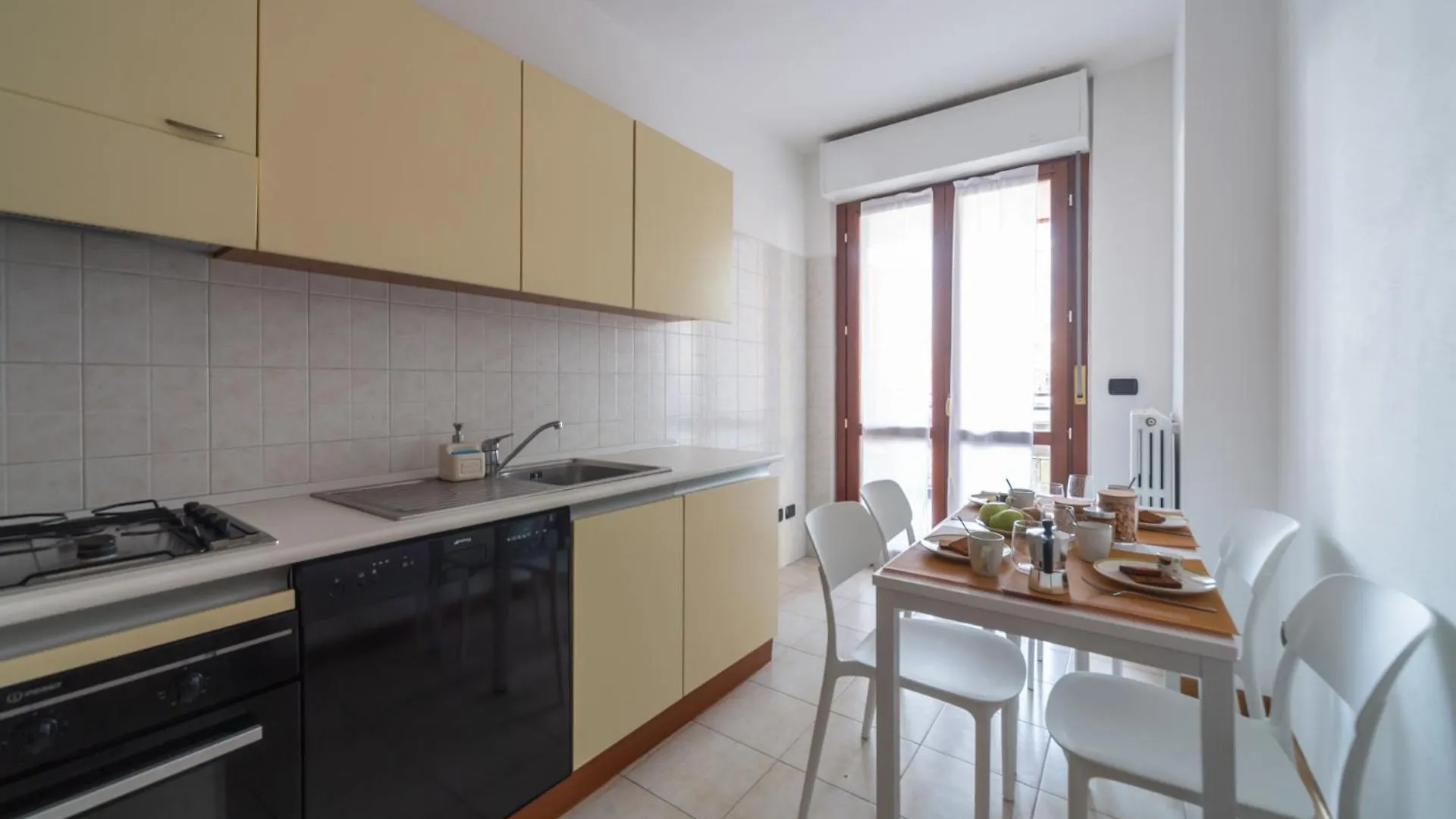 Apartment Modern Oasis Opposite Bosco Verticale Milan